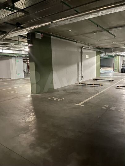 Машиноместо, 14 м²