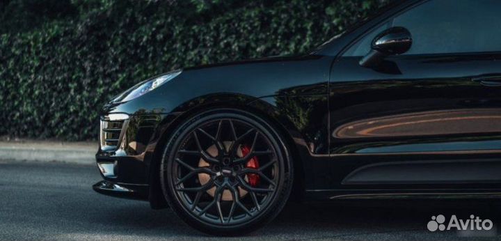 Кованые диски R22 в стиле Vossen для Porsche Macan