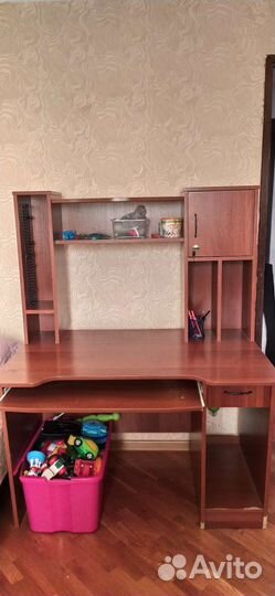 Компьютерный стол