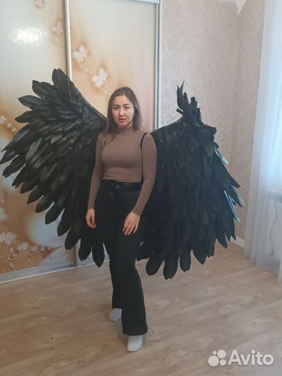 Крылья ангела черные