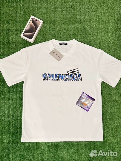 Футболка Balenciaga