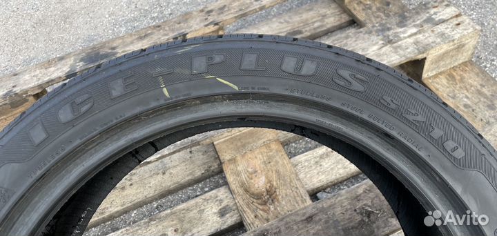 Minerva S210 Ice Plus 245/40 R19