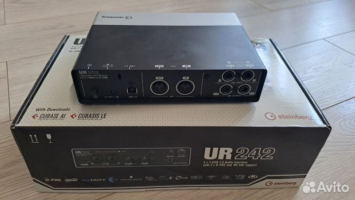Внешняя звуковая карта Steinberg (Yamaha) UR242