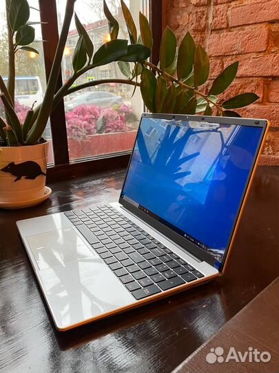 Ноутбук новый в пленках 12GB+256GB 15.6