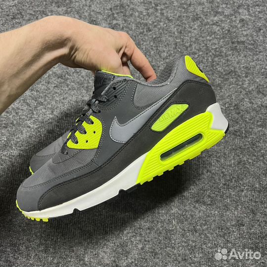 Кроссовки Nike Air Max 90 Essential