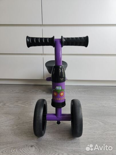 Беговел трехколесный