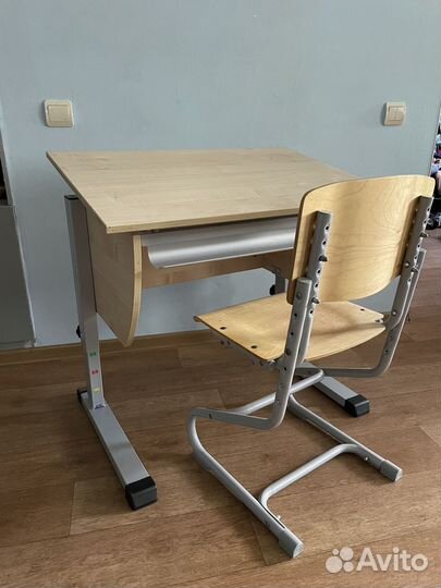 Растущая парта и стул