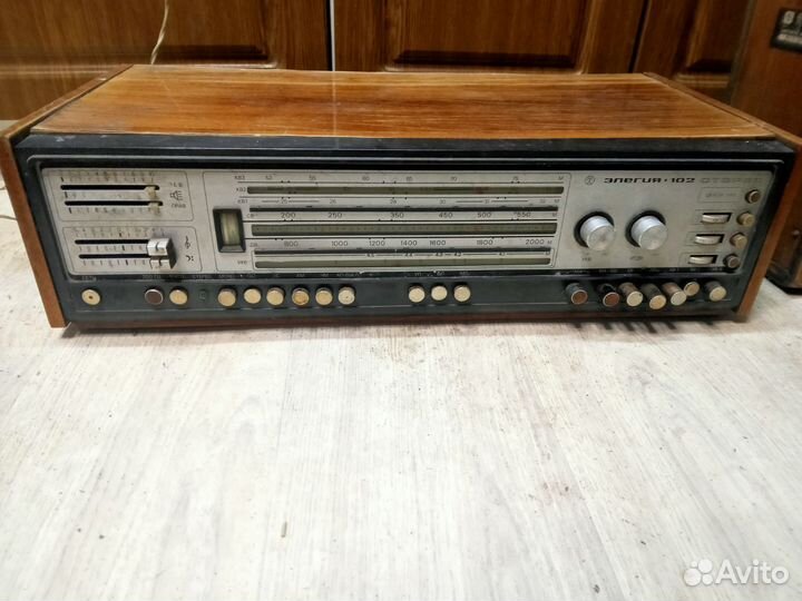 Радиола Элегия 102
