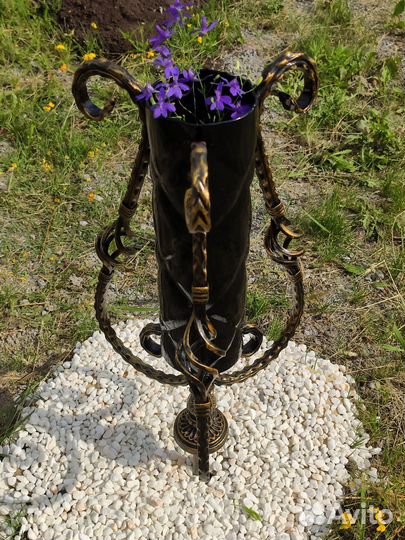 Вазон для цветов