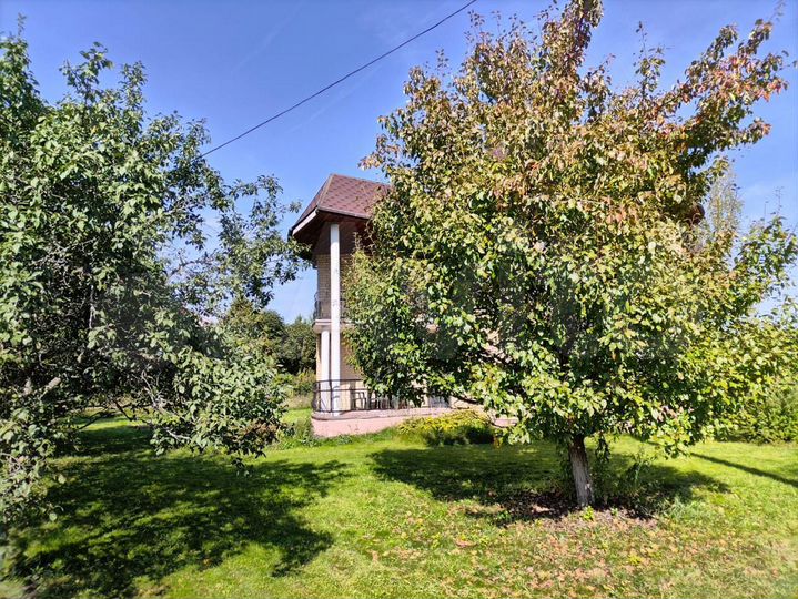 Дом 180 м² на участке 12 сот.