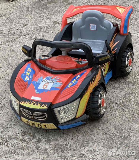 Машина на аккумуляторе