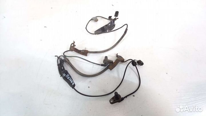 Датчик абс передний Toyota Camry v55