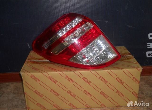 Фонарь задний левый Тойота Рав4 2005-2013