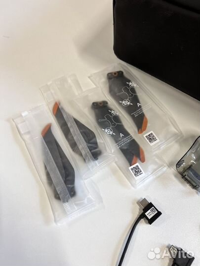 Пульт и запчасти от квадрокоптера dji mavic air 2