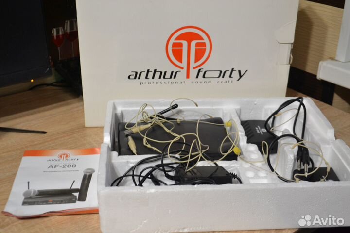 Микрофонная радиосистема Arthur Forty AF-200B