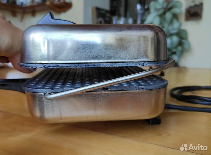 Электрогриль с противнем - вафельница СССР