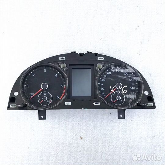 Панель приборов VW Passat CC