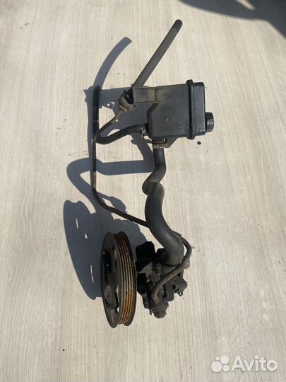 Насос гура mitsubishi carisma 1.6