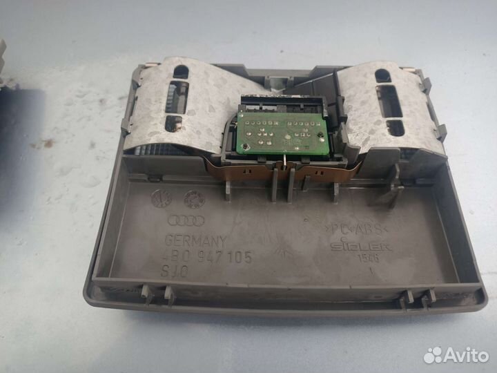 Плафон салонный передний Audi A6 C5