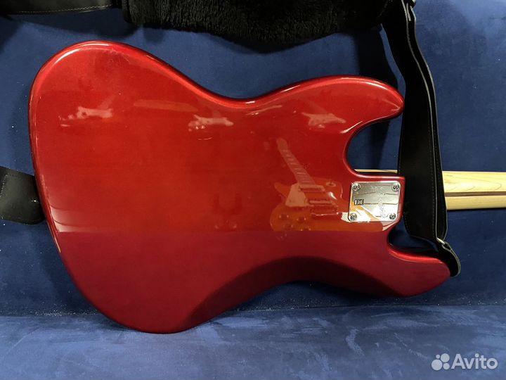 Бас гитара squier fender standart