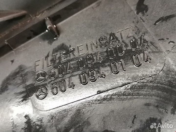 Корпус воздушного фильтра Mercedes-Benz C-Класс