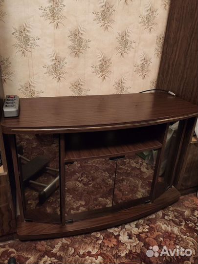 Тумба под телевизор