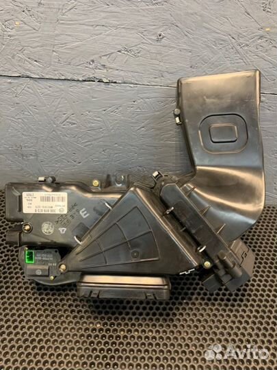 Воздуховод салона левый Bentley Continental Flying