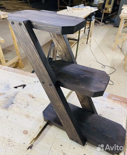 Полка для цветов на окно