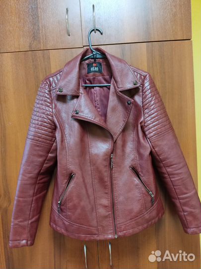 Куртка кожаная женская 46-48 размер