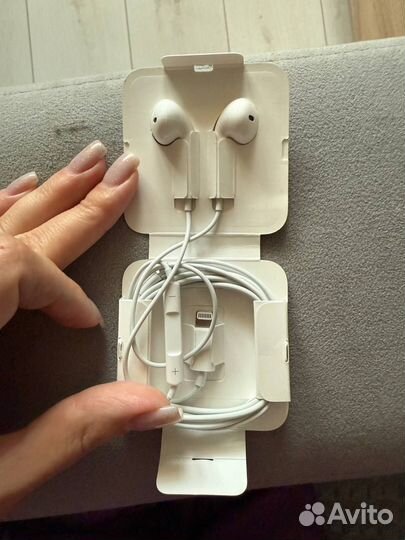 Наушники apple earpods lightning из комплекта