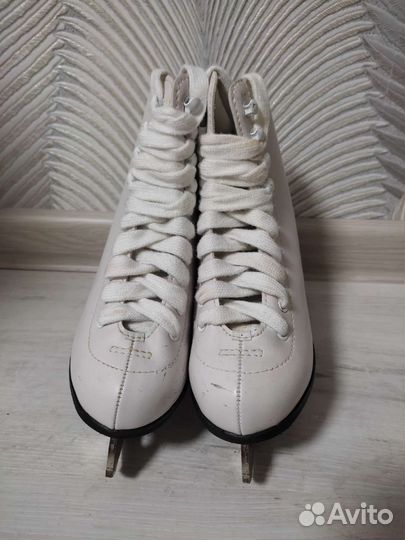 Коньки для девочки фигурные 30