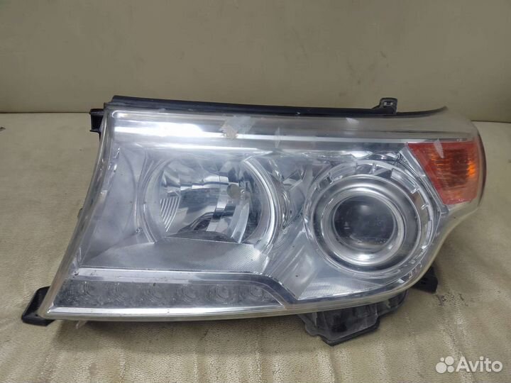 Фара правая левая Toyota Land Cruiser 200