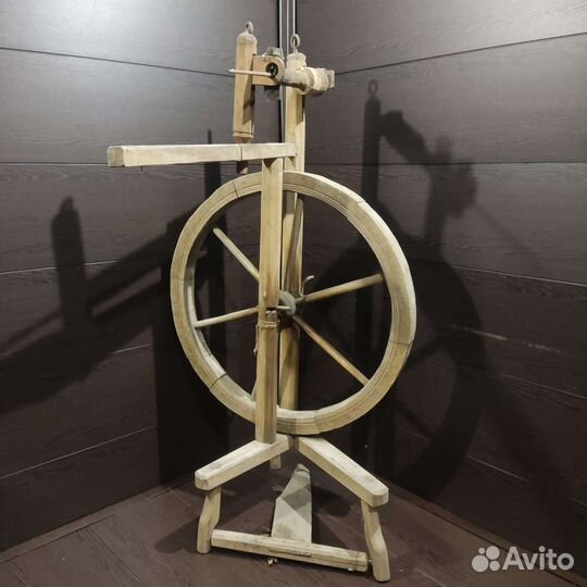 Старинная прялка