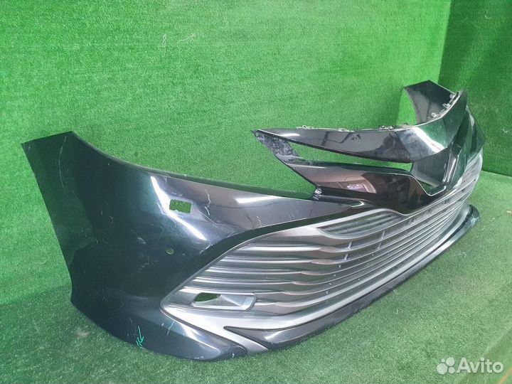 Бампер передний Toyota Camry