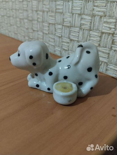 Фарфоровые статуэтки собак шнок