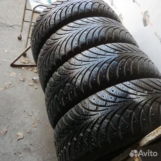 Goodyear UltraGrip Extreme 205/55 R16