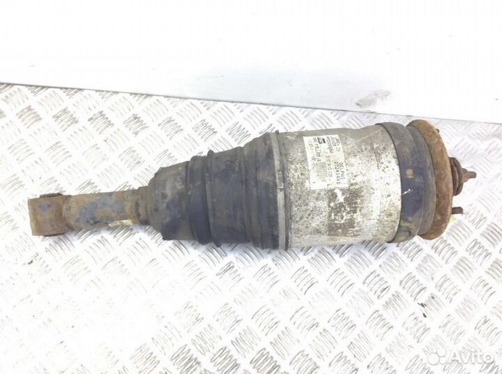 Стойка задняя Land Rover Discovery 3 2.7 TD 2006