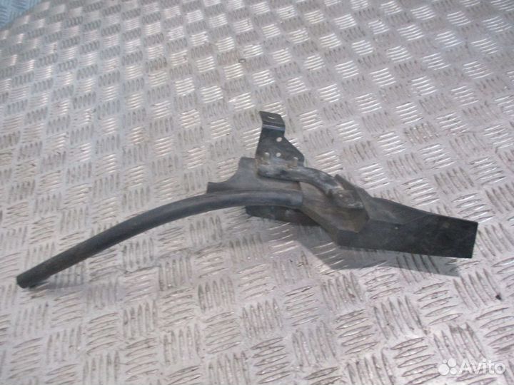 Кронштейн накладки стойки MAN 81624400034