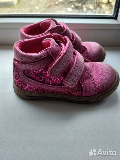 Ботинки для девочки