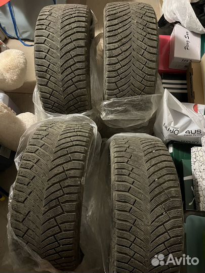 Michelin X-Ice North 4 245/40 R19