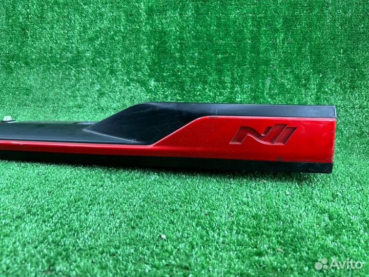 Накладка на порог наружная правая Hyundai Avante