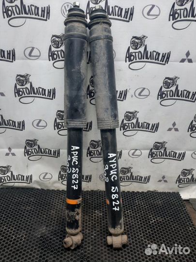 Амортизатор задний Toyota Auris 1ZR 2008