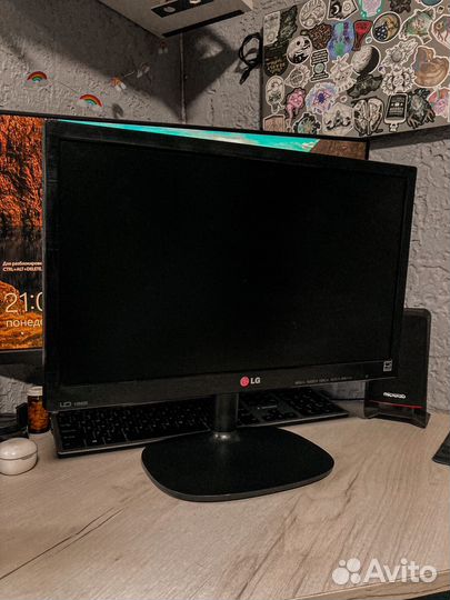 Монитор LG 19M35AA