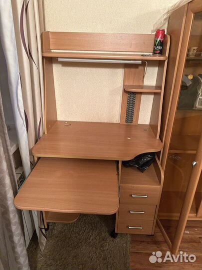 Компьютерный стол