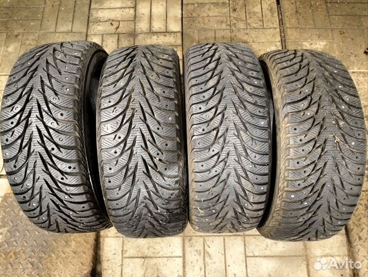 Yokohama Ice Guard Stud IG35 215/55 R16 97T