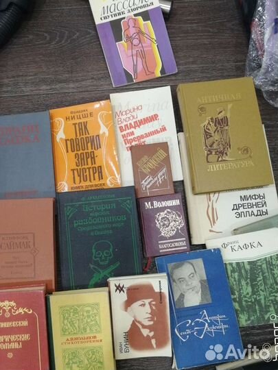 Книги Пикуль Булгаков Пушкин Нице много разных