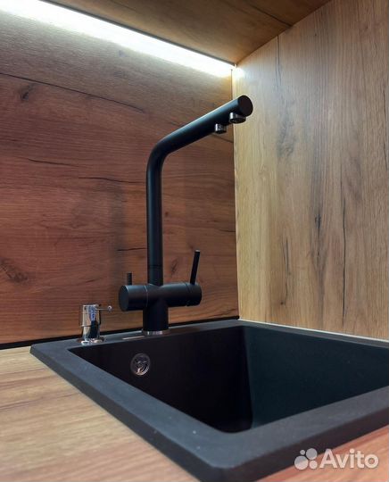 Кухонные гарнитруы