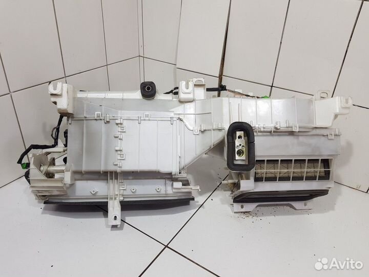 Корпус отопителя (Suzuki Grand Vitara)