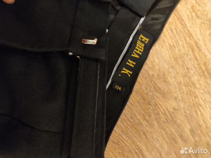 Пакетом жилетки и брюки