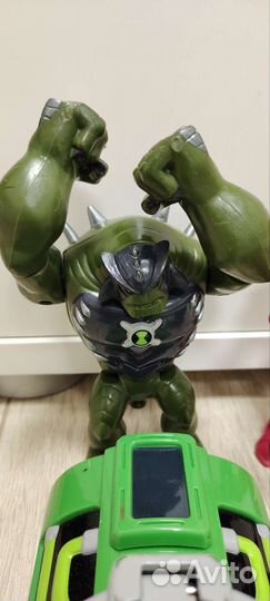 Бен Тен часы, фигурки